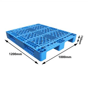 Plastic rackable pallets with steel reinforcement